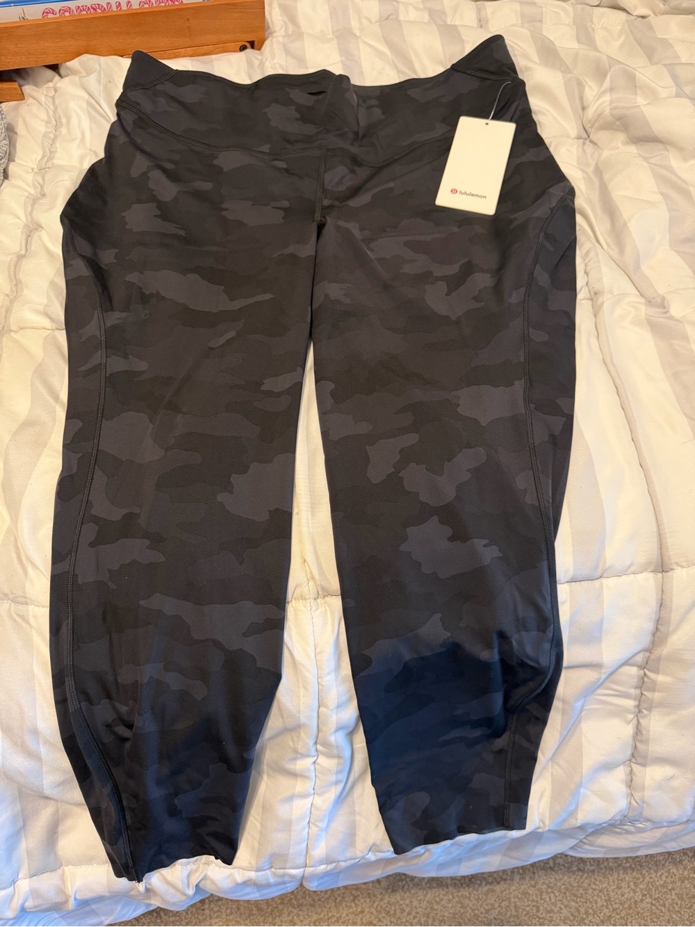 lululemon Base Pace HR right 25” size 20
